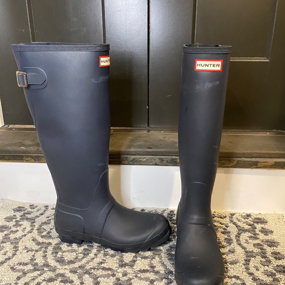 Hunter Boots Tall Rain Boots - Dark Blue - Size 8 - Picture 2 of 4